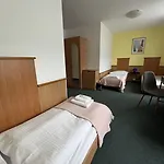 Ξενοδοχείο Garni G 2*